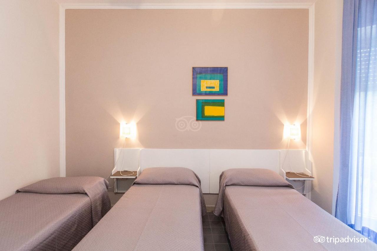 Hotel Anna تيراتشينا المظهر الخارجي الصورة