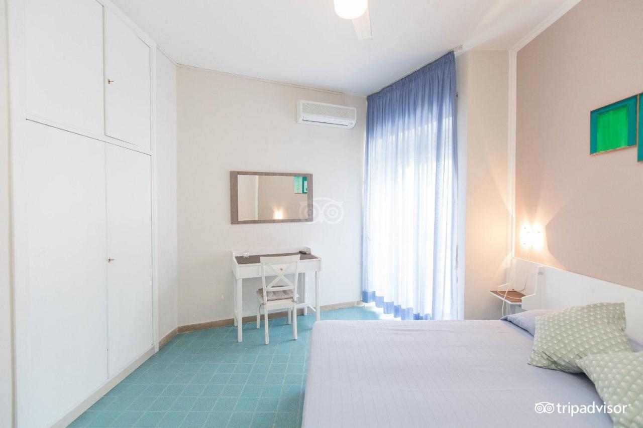 Hotel Anna تيراتشينا المظهر الخارجي الصورة